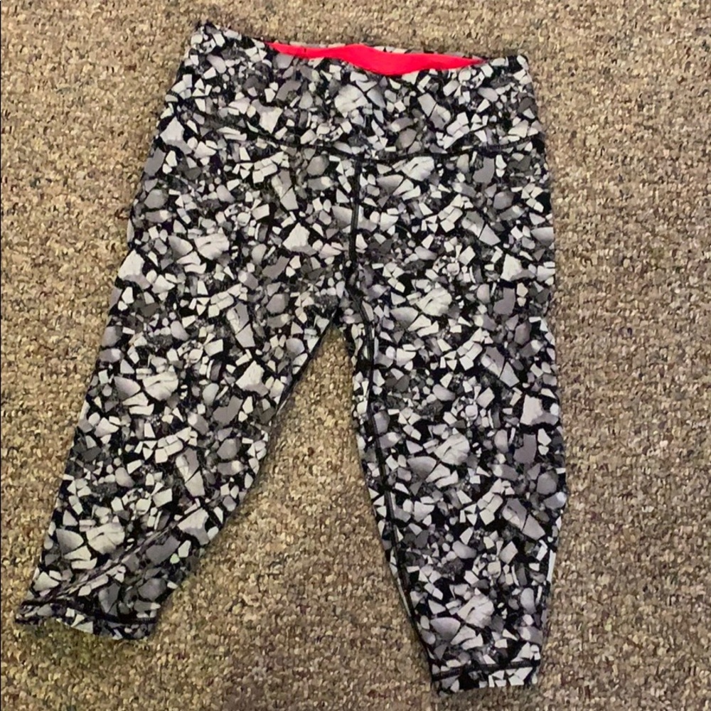 Victoria Secret Sport Capri Workout Spandex